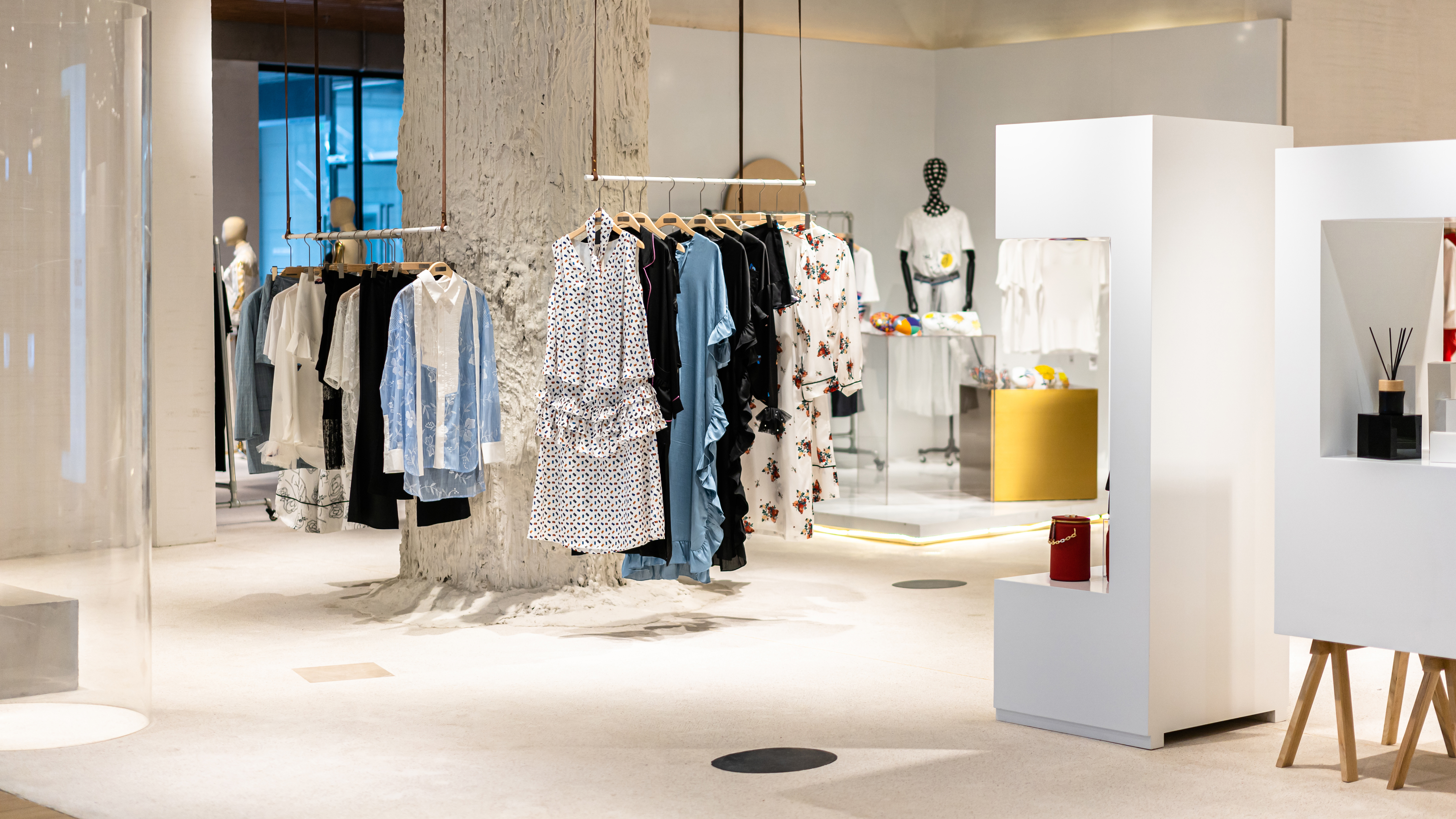 Digital transformation in fashion distribution: leveraging technology for faster and more efficient go to market.